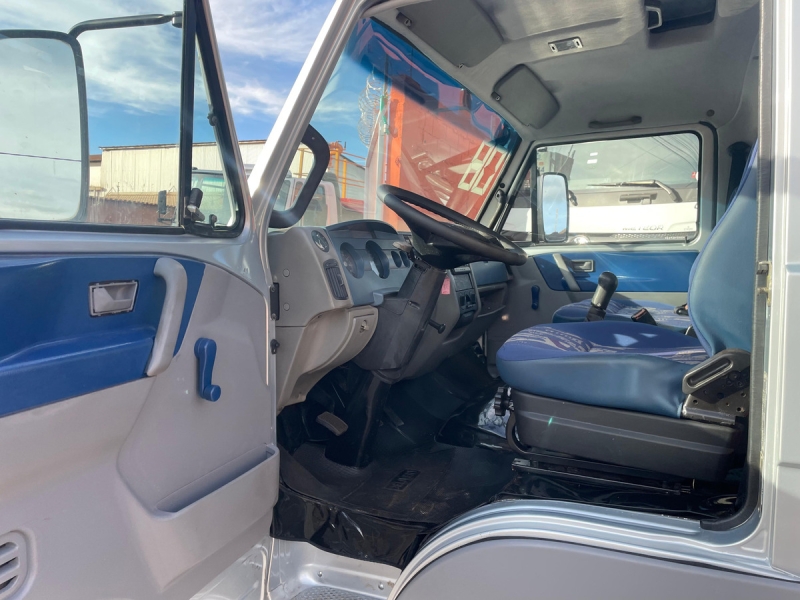 VOLKSWAGEN 8-150 E Delivery 2p (diesel)