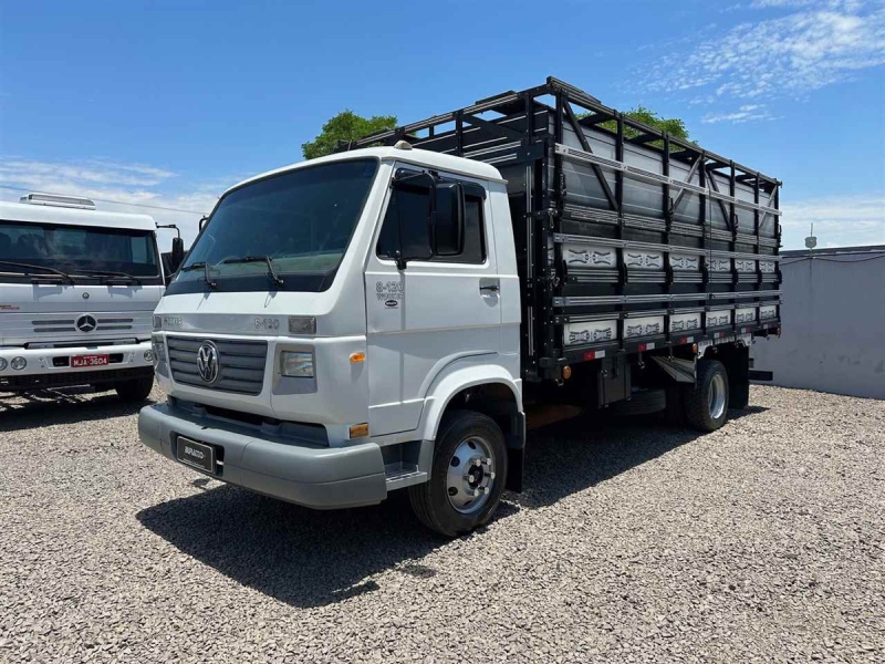 VOLKSWAGEN 8-150 E Delivery 2p (diesel)