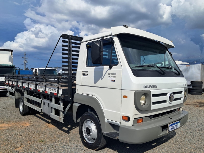 VOLKSWAGEN 9-150 E Delivery 2p (diesel)