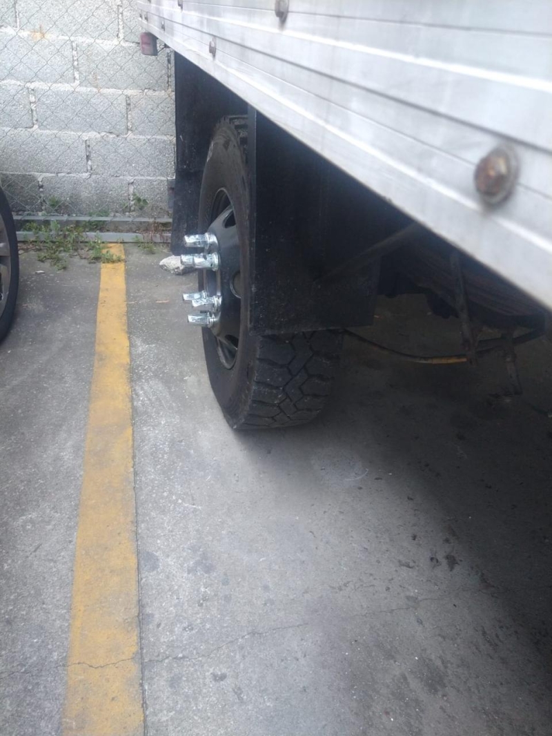 VOLKSWAGEN 5-140 E Delivery 2p (diesel)
