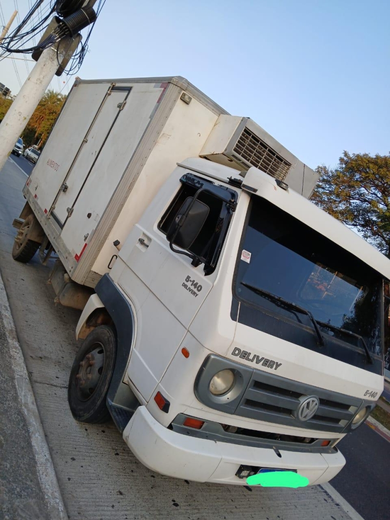 VOLKSWAGEN 5-140 E Delivery 2p (diesel)