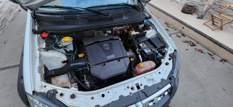 Fiat Strada Adv.1.8 16V  LOCKER Dual. Flex CE