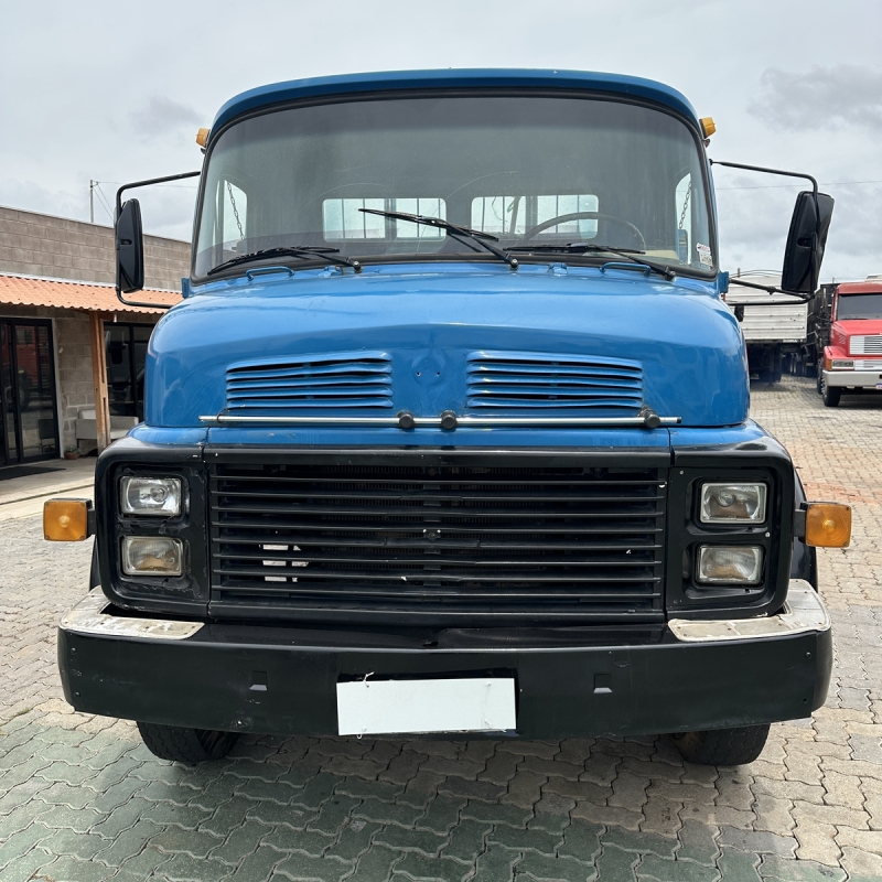 MERCEDES-BENZ L-1113 2p (diesel)
