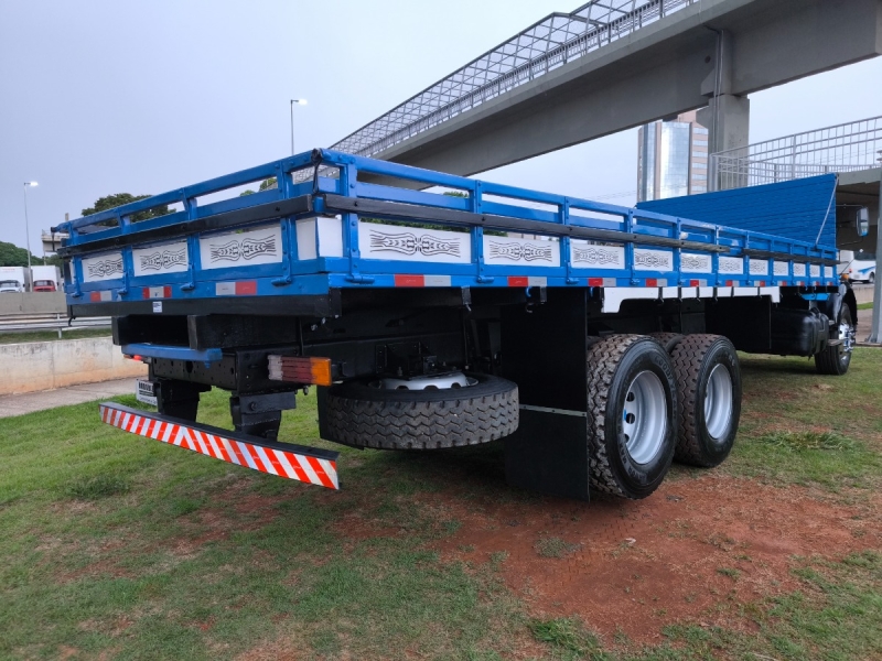 MERCEDES-BENZ L-1513 3-Eixos 2p (diesel)