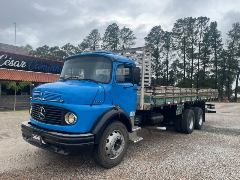 MERCEDES-BENZ L-1313 3-Eixos 2p (diesel)