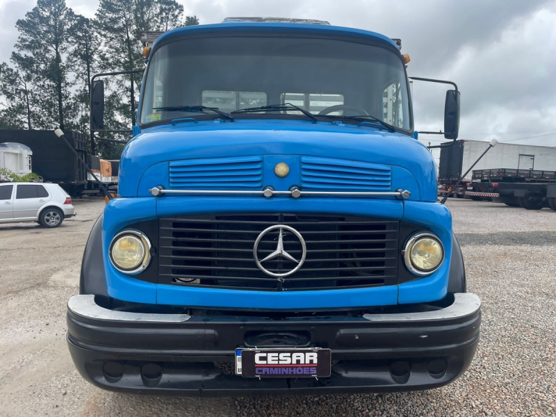 MERCEDES-BENZ L-1313 3-Eixos 2p (diesel)
