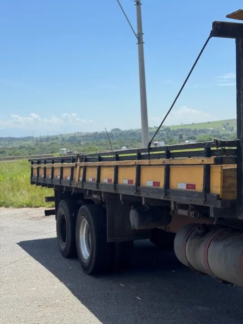 MERCEDES-BENZ L-2013 3-Eixos 2p (diesel)