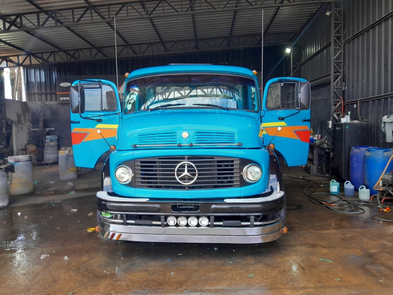 MERCEDES-BENZ L-1113 3-Eixos 2p (diesel)