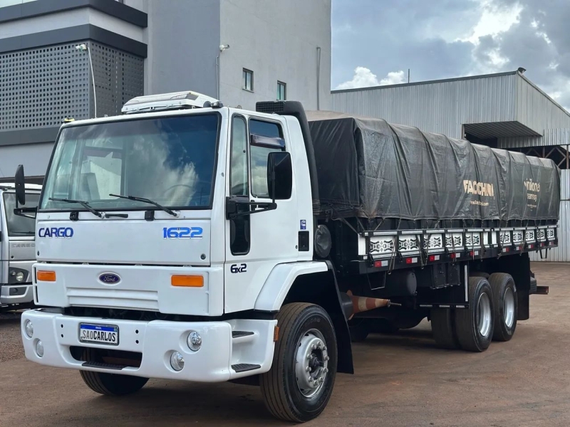 FORD CARGO 1622 T 3-Eixos 2p (diesel)