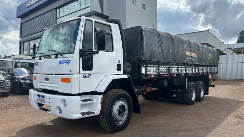 FORD CARGO 1622 T 3-Eixos 2p (diesel)