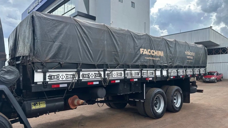 FORD CARGO 1622 T 3-Eixos 2p (diesel)