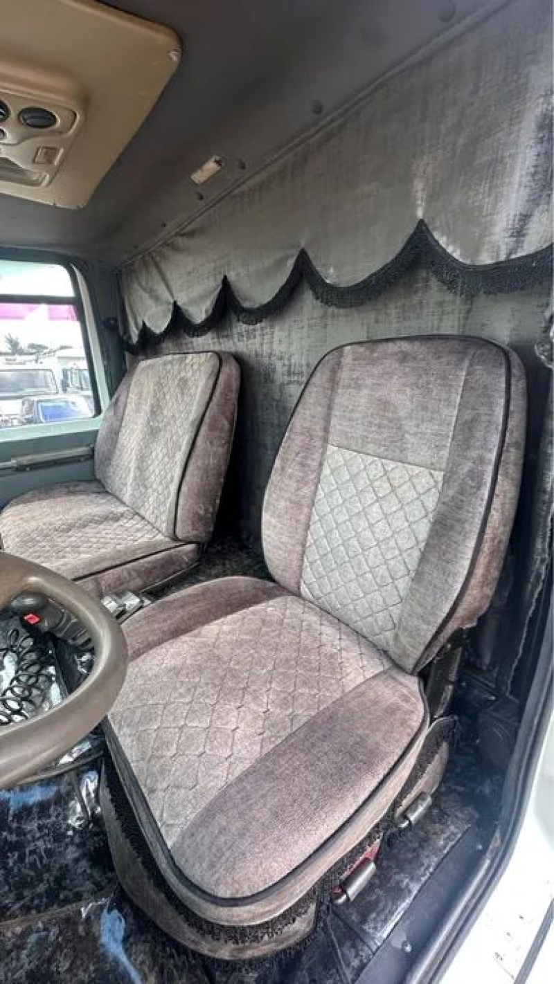 FORD CARGO 1622 T 3-Eixos 2p (diesel)