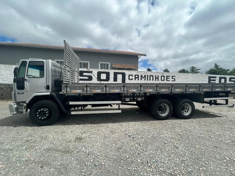 FORD CARGO 2422/ 2422 E 3-Eixos 2p (diesel)