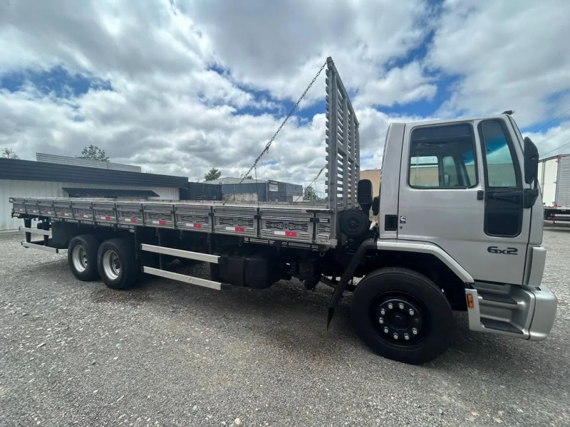 FORD CARGO 2422/ 2422 E 3-Eixos 2p (diesel)