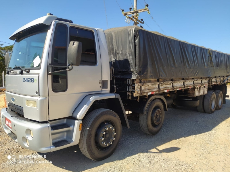 FORD CARGO 2428 E T 8x2 2p (diesel)