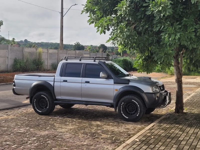 Mitsubishi L200 Savana 2.5 4x4 121cv CD DTI  Dies.