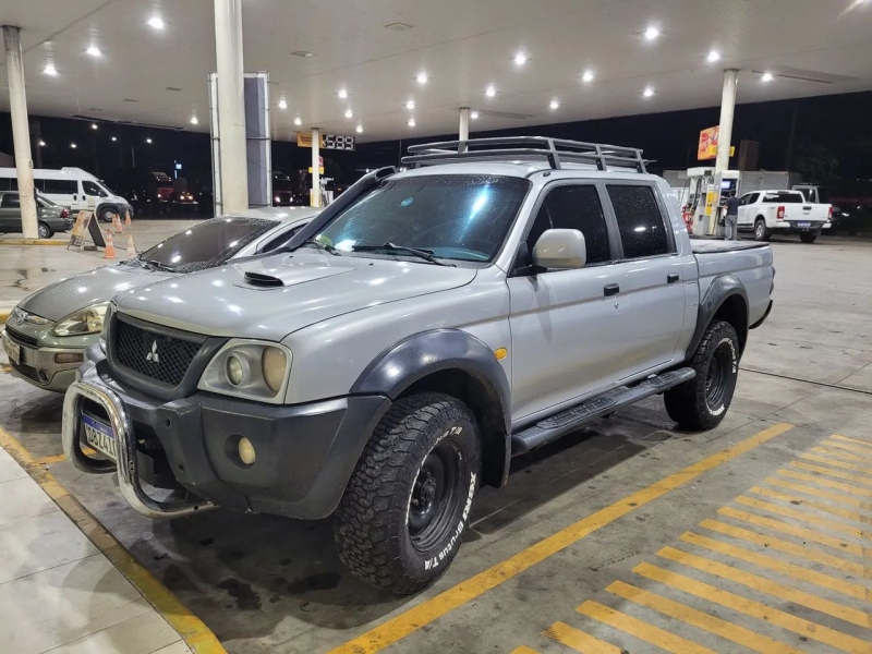 Mitsubishi L200 Savana 2.5 4x4 121cv CD DTI  Dies.
