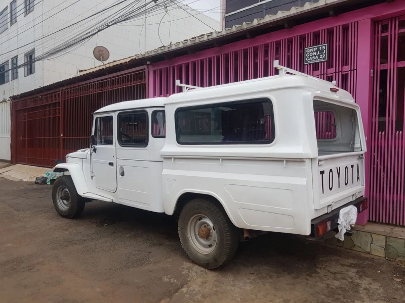 Toyota Band.Picape CD 2p Chassi Longo Diesel