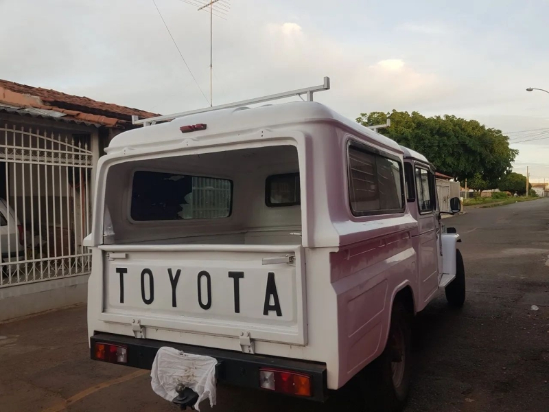 Toyota Band.Picape CD 2p Chassi Longo Diesel
