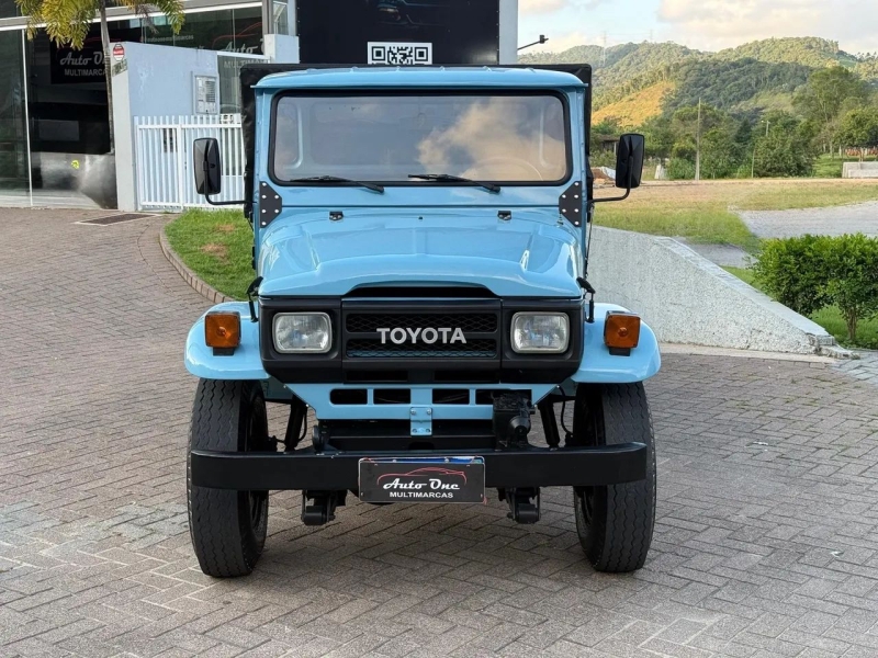 Toyota Band.Picape Chassi Longo Diesel