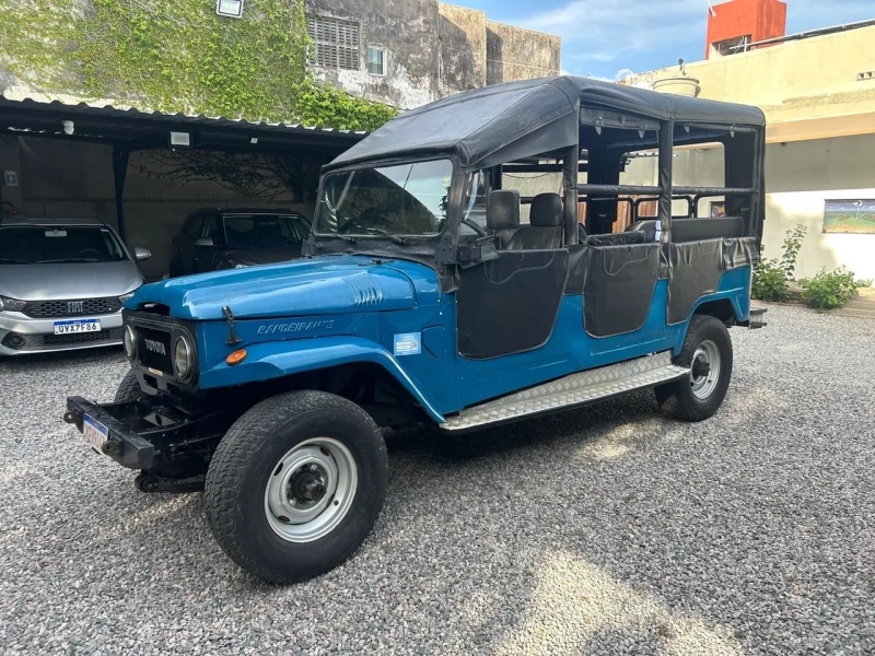 Toyota Band.Jipe Capota de Lona Diesel