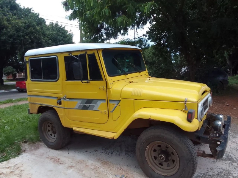 Toyota Band.Jipe Cap.de Aço Chas. Curto Diesel