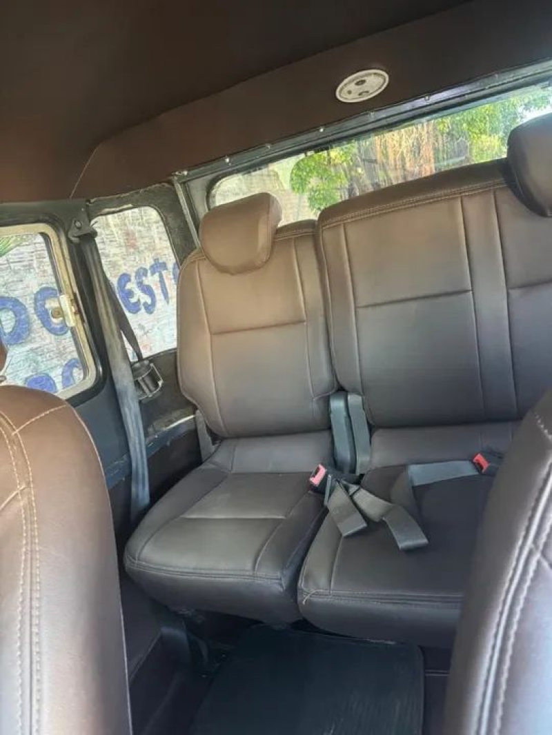 Toyota Band.Jipe Cap.de Aço Chas. Curto Diesel