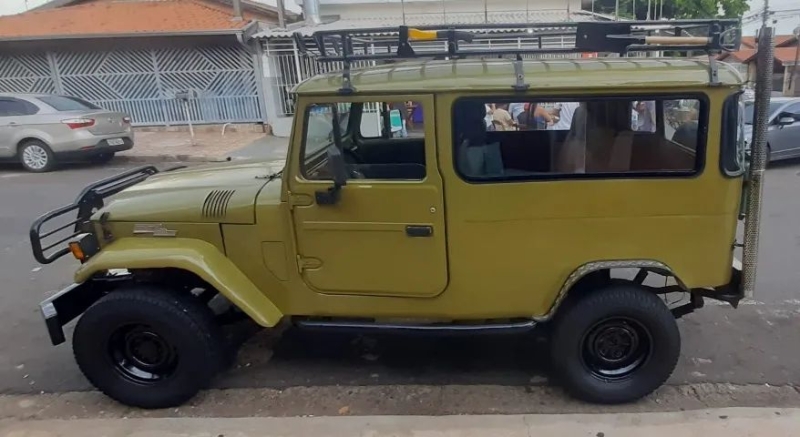 Toyota Band.Jipe Cap.de Aço Chas. Longo Diesel