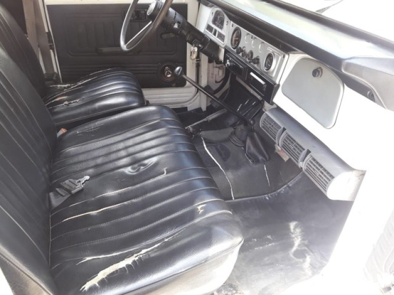 Toyota Band.Jipe Cap.de Aço Chas. Curto Diesel