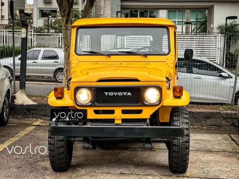 Toyota Band.Jipe Cap.de Aço Chas. Curto Diesel