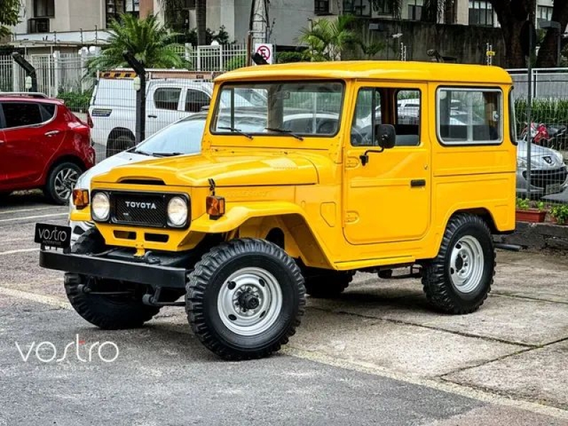 Toyota Band.Jipe Cap.de Aço Chas. Curto Diesel