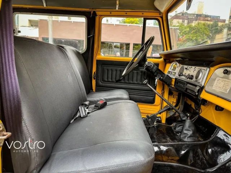 Toyota Band.Jipe Cap.de Aço Chas. Curto Diesel