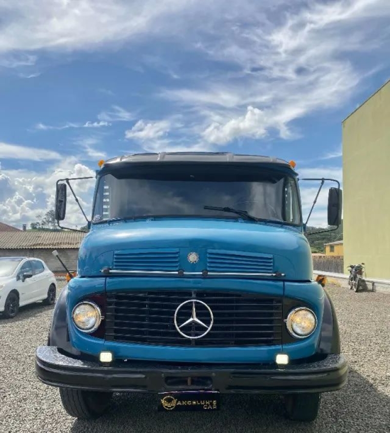 MERCEDES-BENZ 1111 3 eixos