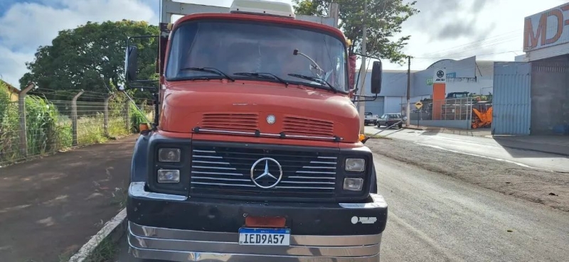 MERCEDES-BENZ L-1113 3-Eixos 2p (diesel)