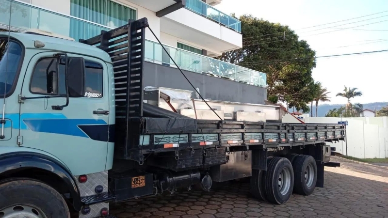 MERCEDES-BENZ L-1313 3-Eixos 2p (diesel)