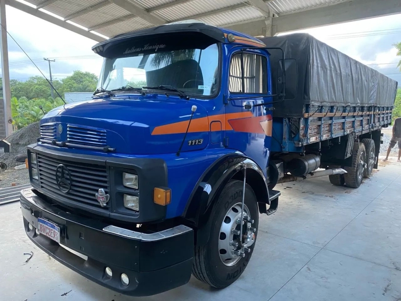 MERCEDES-BENZ L-1113 3-Eixos 2p (diesel)