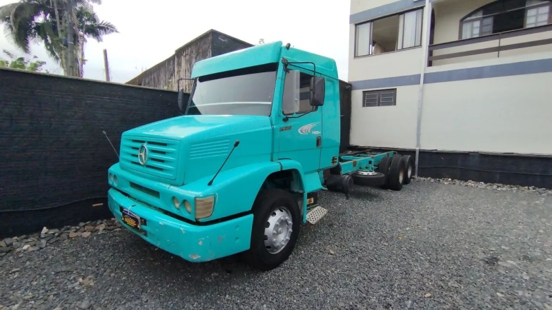 MERCEDES-BENZ L-1620 3-Eixos 2p (diesel)