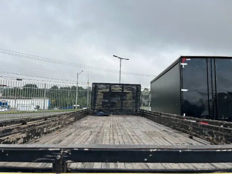 VOLKSWAGEN 23-220 6x2 3-Eixos 2p (diesel)