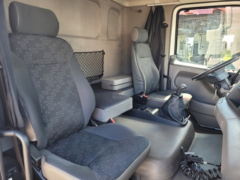 VOLKSWAGEN 24-280 E Constel. 6x2 2p (diesel)(E5)