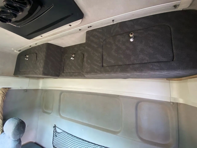 VOLKSWAGEN 24-250 E Constellation 3-Eixos 2p (diese