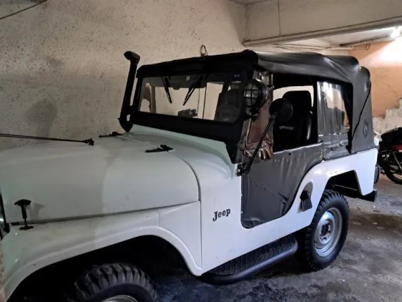 Willys Jeep 2.6 6 cil. 2P Gasolina