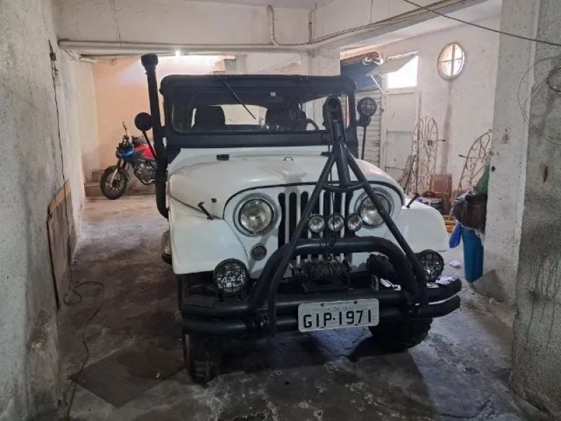 Willys Jeep 2.6 6 cil. 2P Gasolina
