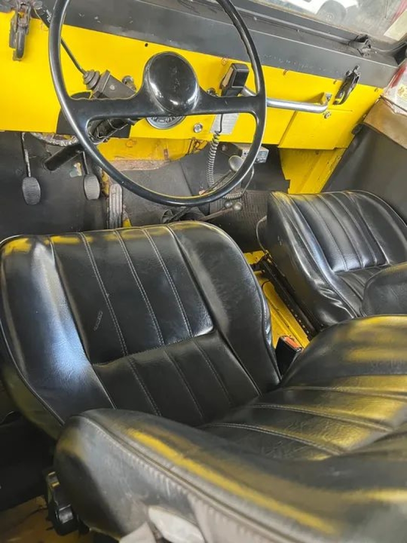 Willys Jeep 2.3 2P Gasolina