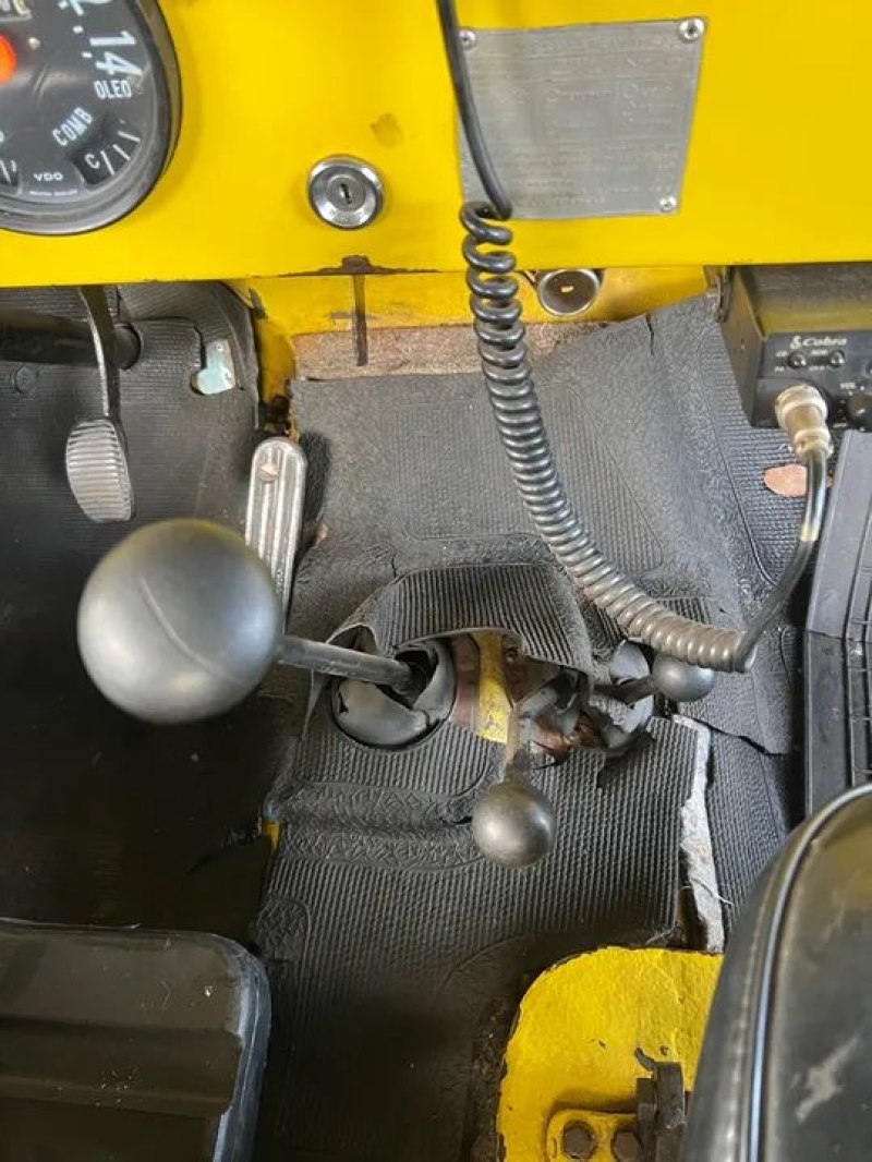 Willys Jeep 2.3 2P Gasolina