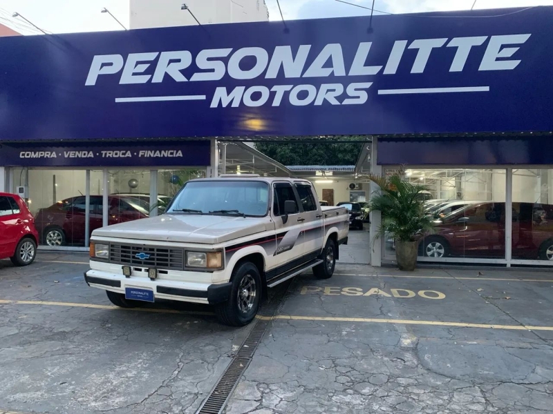 GM - Chevrolet D20 S/Luxe 3.9 CD Diesel
