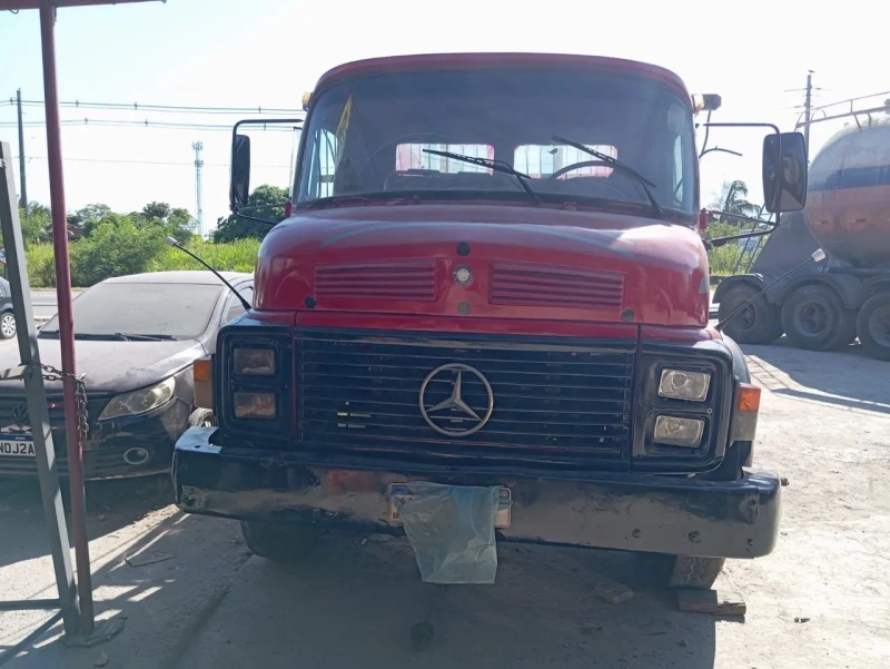 MERCEDES-BENZ L-1113 3-Eixos 2p (diesel)