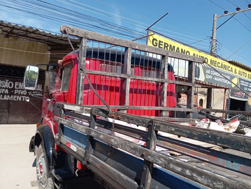 MERCEDES-BENZ L-1113 3-Eixos 2p (diesel)