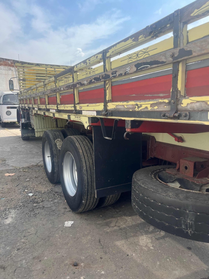 MERCEDES-BENZ L-1113 3-Eixos 2p (diesel)