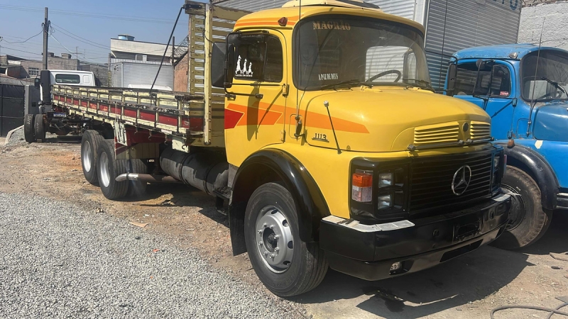 MERCEDES-BENZ L-1113 3-Eixos 2p (diesel)