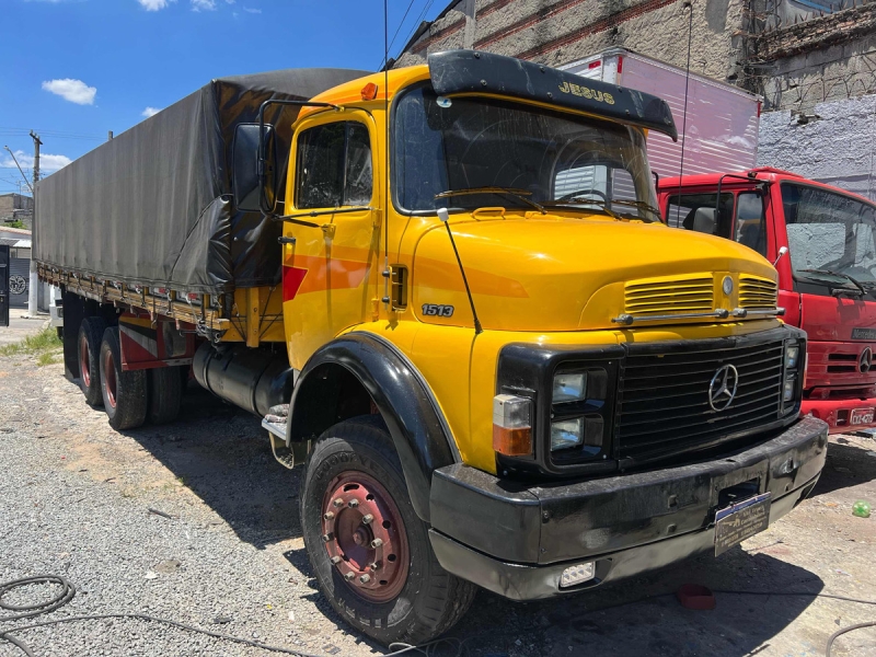 MERCEDES-BENZ L-1513 3-Eixos 2p (diesel)